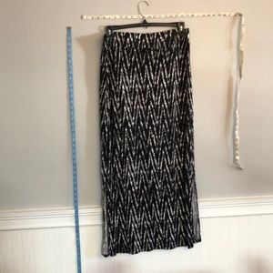 a.n.a XL Maxi Skirt with side slits. Stretchy.